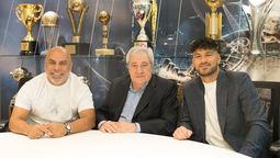 El presidente de Boca le pidió perdón al paraguayo Bruno Valdez por la guerra de la Triple Alianza (Foto: Prensa Boca). El presidente de Boca le pidió perdón al paraguayo Bruno Valdez por la guerra de la Triple Alianza (Foto: Prensa Boca).