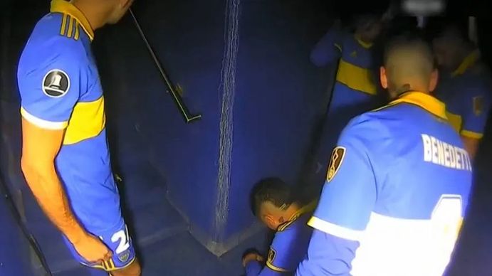 Benedetto le dio una fuerte charla motivacional a sus compañeros.&nbsp;