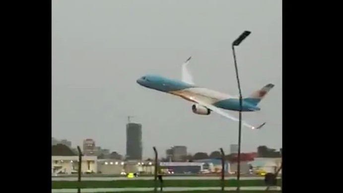 El nuevo avión presidencial aterrizó en a la Argentina con una maniobra peligrosa