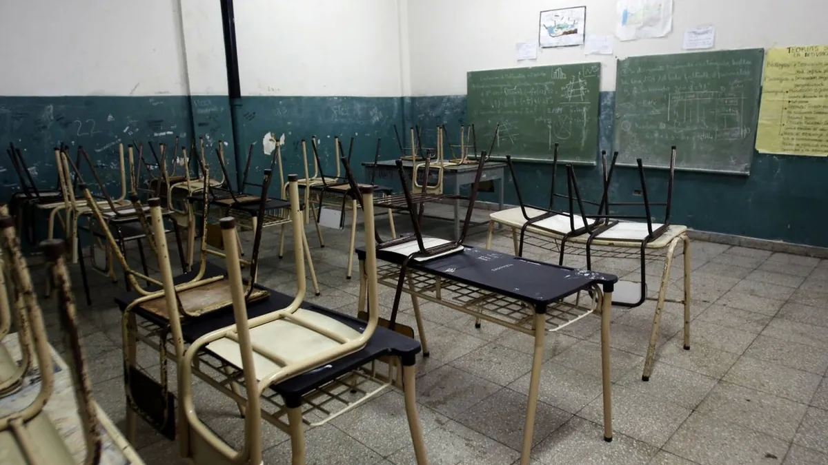 Un nuevo paro docente dejó sin clases a chicos en la Provincia y en la Ciudad de Buenos Aires. Un nuevo paro docente dejó sin clases a chicos en la Provincia y en la Ciudad de Buenos Aires.