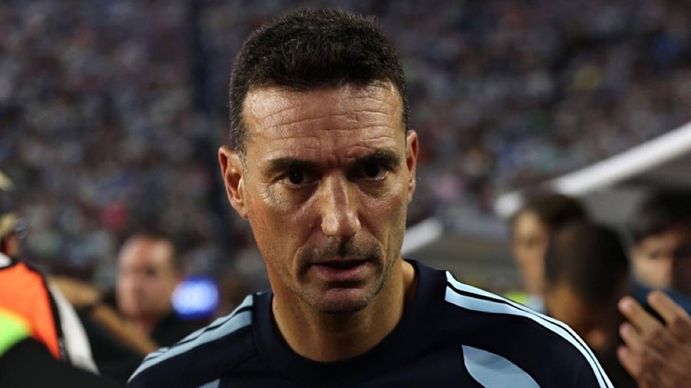 La revelación de Scaloni sobre el reemplazante de Balerdi a días del debut en el Mundial: Hay...
