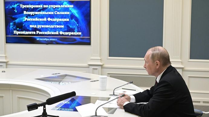 Vladimir Putin siguió los ejercicios militares rusos por videoconferencia (Foto: EFE).