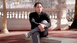 Gustavo Rodero registró la recordada frase de Maradona: Me cortaron las piernas. (Foto: Captura A24) Gustavo Rodero registró la recordada frase de Maradona: Me cortaron las piernas. (Foto: Captura A24)