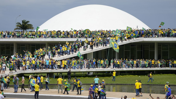 Eduardo Sincofsky: Están previstas manifestaciones en todo Brasil a favor de la democracia