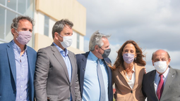 Alberto Fernández, Sergio Massa y Tolosa Paz en un acto del Frente de Todos Alberto Fernández, Sergio Massa y Tolosa Paz en un acto del Frente de Todos