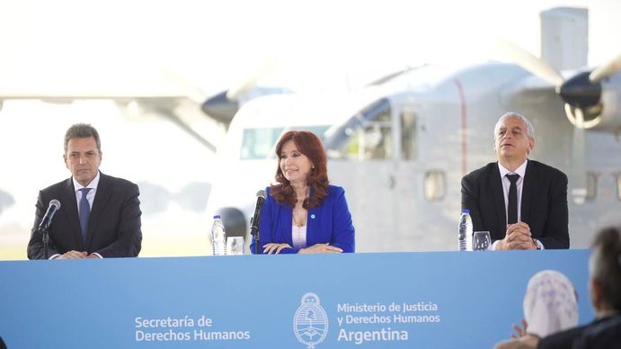 Cristina Kirchner y Sergio Massa, juntos en un acto tras oficializar su candidatura presidencial
