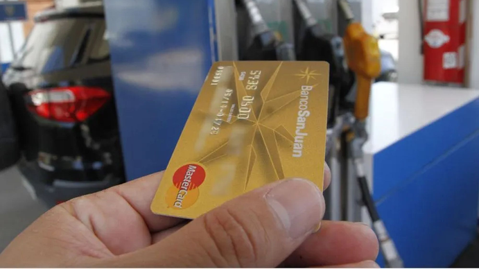 ¿Suspenderán en las estaciones de servicios el pago con tarjeta de crédito?