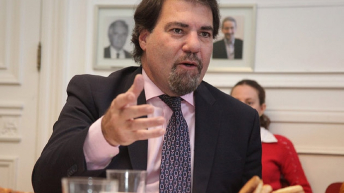 Claudio Zuchovicki: El problema no es la deuda con el FMI, es por qué se origina la deuda Claudio Zuchovicki: El problema no es la deuda con el FMI, es por qué se origina la deuda