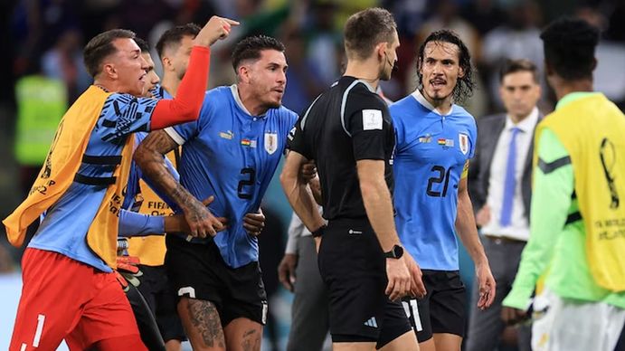 Cuatro jugadores de la Selección de Uruguay fueron sancionados Cuatro jugadores de la Selección de Uruguay fueron sancionados