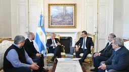 Alberto Fernández, Sergio Massa, Martín Guzmán y los jefes de la CGT, Hécgtor Daer, Pablo Moyano y Carlos Acuña, reunidos por la polémica del impuesto a las Ganancias.