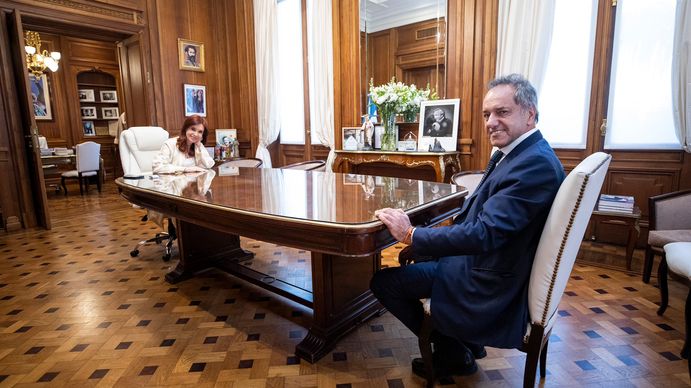 Tras el cierre de listas, Cristina Kirchner recibió a Daniel Scioli en el Senado de la Nación