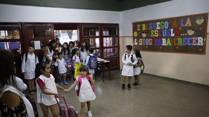 Laura Lewin: Los chicos también se estresan en la vuelta a clases Laura Lewin: Los chicos también se estresan en la vuelta a clases