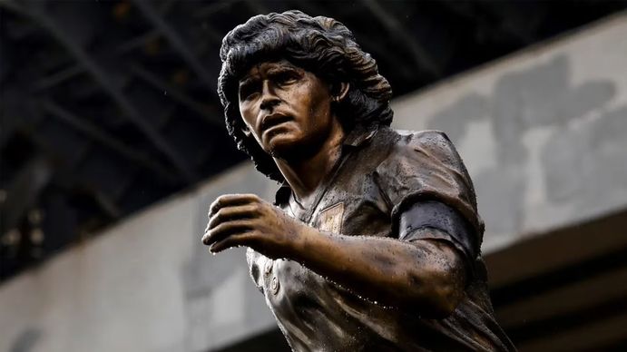 Estatua de Diego Armando Maradona