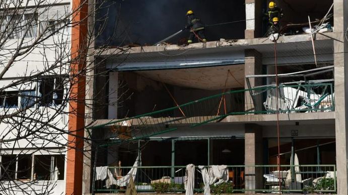 Fuerte explosión en un edificio de Montevideo Fuerte explosión en un edificio de Montevideo