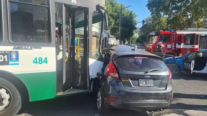 El impactante accidente ocurrió este jueves a la mañana en Nueva Pompeya