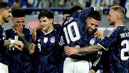 Escándalo total en la Selección Argentina: dos mujeres, versiones de infidelidad y una pareja en crisis Escándalo total en la Selección Argentina: dos mujeres, versiones de infidelidad y una pareja en crisis