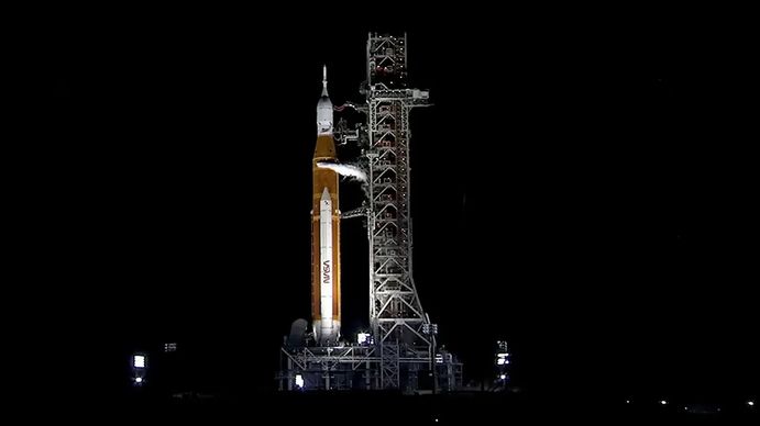 El cohete Artemis I espera en la rampa de lanzamiento 39 B de Cabo Kennedy en Florida (Foto: NASA)