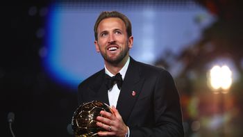 El jugador inglés Harry Kane ganó el Balón de Oro 2026