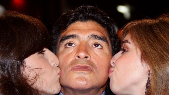 El dolor de Dalma y Gianinna a 9 meses de la muerte de Diego Maradona