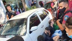 Violació grupal en Palermo. Los seis responsables permanecen detenidos. Violació grupal en Palermo. Los seis responsables permanecen detenidos.