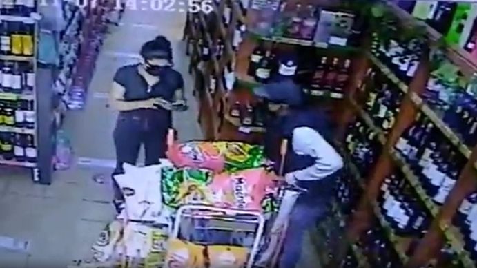 Crimen del kiosquero en Ramos Mejía. Así huian los ladrones.&nbsp;