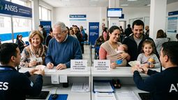 Cuánto cobran los jubilados y AUH de ANSES en noviembre (Foto: A24.com).