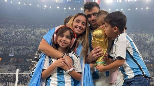 ¡Emocionante! La carta que la esposa del Huevo Acuña le escribió antes del Mundial: Mirá dónde estás...