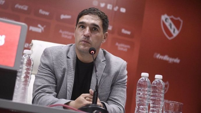 Leandro Stilitano dejó de ser el entrenador de Independiente. (Foto: NA) 