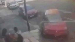 El hombre atropellado sufrió fracturas expuestas. Foto: captura de video. El hombre atropellado sufrió fracturas expuestas. Foto: captura de video.