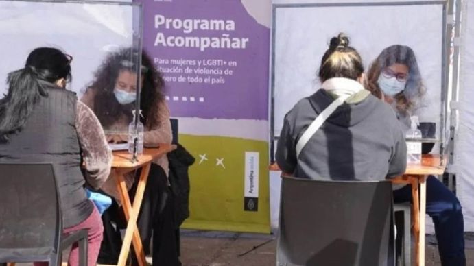 Programa Acompañar: Con qué prestaciones de ANSES es compatible y con cuáles no