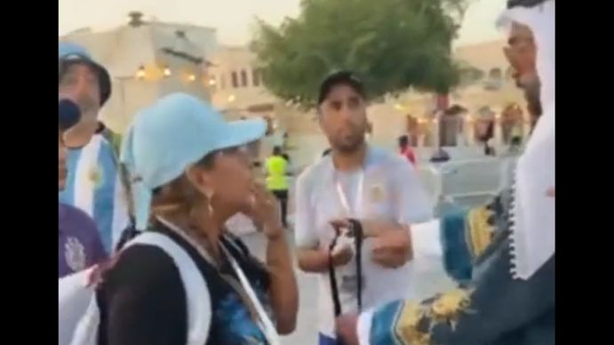 Mundial Qatar 2022: hinchas mexicanos se hacen pasar por jeques para asustar a argentinos Mundial Qatar 2022: hinchas mexicanos se hacen pasar por jeques para asustar a argentinos