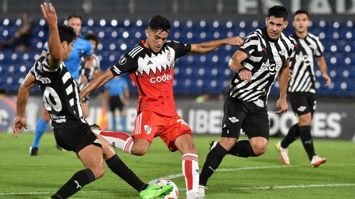 River emapta con Libertad en Paraguay 1-1 por la Copa Libertadores en la búsqueda de la recuperación