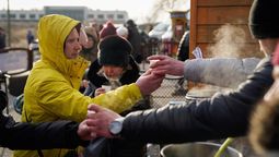 Ignacio Arancibia: Polonia está habilitando hoteles y poniendo campamentos para refugiados