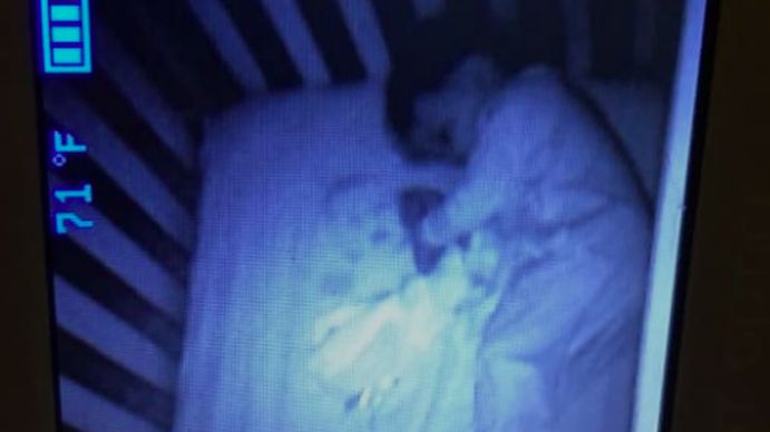 La imagen del supuesto bebé fantasma que aterrorizó a una mamá.