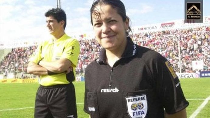 Su historia en primera persona: Florencia Romano, la primera árbitra profesional del fútbol argentino