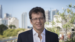 José Luis Giusti: Sancionamos una ley que impulse la construcción de viviendas en microcentro