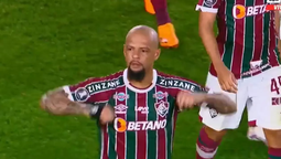 La Confederación le impuso una multa de 5 mil dólares a Felipe Melo por hacer el gesto de la gallina (Foto: captura ESPN). La Confederación le impuso una multa de 5 mil dólares a Felipe Melo por hacer el gesto de la gallina (Foto: captura ESPN).