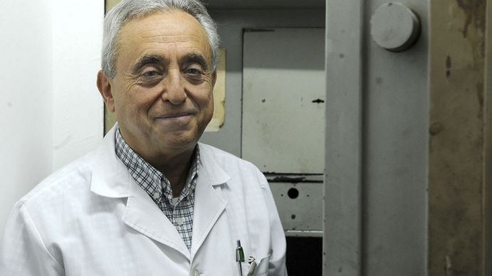 Pedro Cahn: Las personas no tienen que dudar y vacunarse