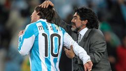 Lionel Messi y Diego Maradona Lionel Messi y Diego Maradona