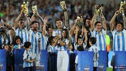 La réplica de la Copa del Mundo cuesta entre 800 y 1.000 dólares (Foto: Telam). La réplica de la Copa del Mundo cuesta entre 800 y 1.000 dólares (Foto: Telam).