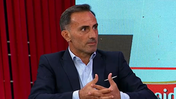 Diego Latorre: A Álvarez no lo veo en otra posición que de 9