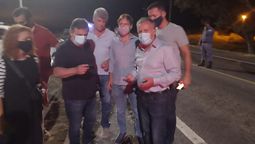 Formosa: Mario Negri, Alfredo Cornejo, Karina Banfi, Atilio Benedetti, Gabriela Lena, Soledad Carrizo y Luis Petri ingresaron al territorio que administra Insfrán tras unos 40 minutos. Formosa: Mario Negri, Alfredo Cornejo, Karina Banfi, Atilio Benedetti, Gabriela Lena, Soledad Carrizo y Luis Petri ingresaron al territorio que administra Insfrán tras unos 40 minutos.