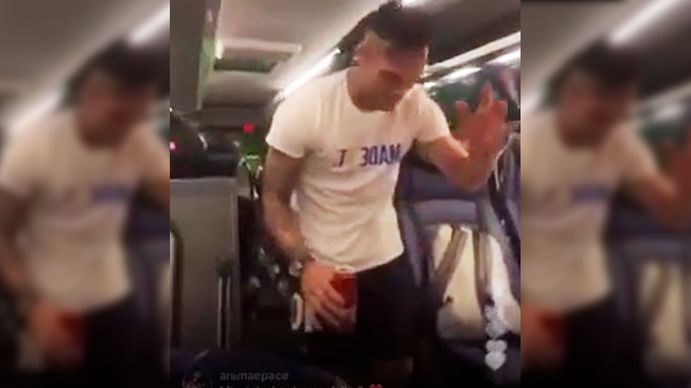 Lautaro Martínez baila el tema en homenaje a Maradona.