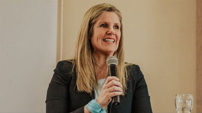Cynthia Hotton junto a los otros candidatos que participarán del debate de TN de la provincia de Buenos Aires