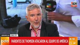Familiares de Máximo Thomsen atacan al equipo de A24 en Zárate. (Foto: Captura A24) Familiares de Máximo Thomsen atacan al equipo de A24 en Zárate. (Foto: Captura A24)