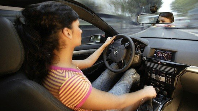 La mitad de hombres al volante no están de acuerdo en hacer una capicitación en violencia de género La mitad de hombres al volante no están de acuerdo en hacer una capicitación en violencia de género