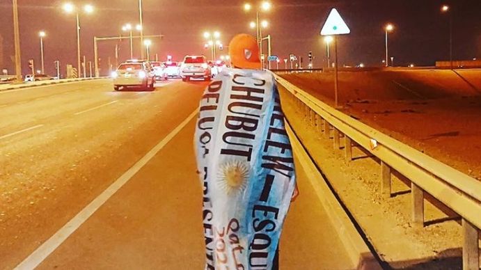 El argentino que viajó un mes y medio a Qatar y ahora quiere el autógrafo de Julián Álvarez
