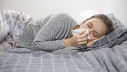 El primer caso fue registrado en Israel, donde una mujer embarazada llegó a dar a luz con ambas enfermedades.visibility El primer caso fue registrado en Israel, donde una mujer embarazada llegó a dar a luz con ambas enfermedades.visibility