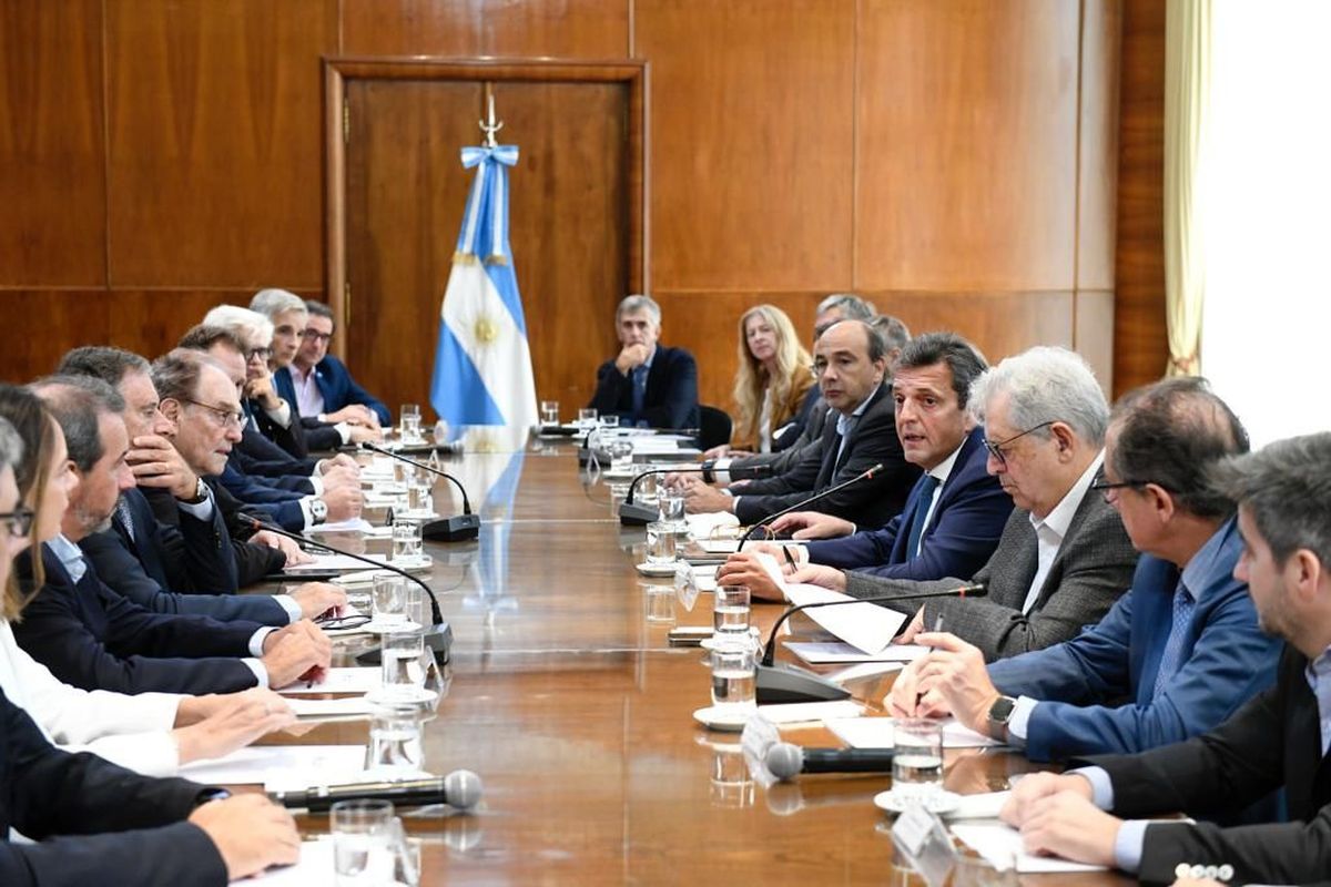 El Ministerio de Economía, a cargo de Sergio Massa,  está reunido con banqueros, (Foto: Ministerio de Economía)