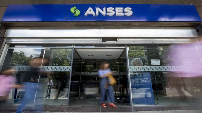 El organismo previsional avanza con el pago de sus prestaciones; conocé el calendario de pagos de ANSES y consultá tus fechas de cobro.